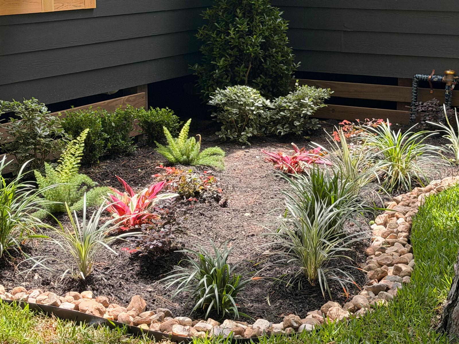 Landscape Design: Color, texture, and stone edging